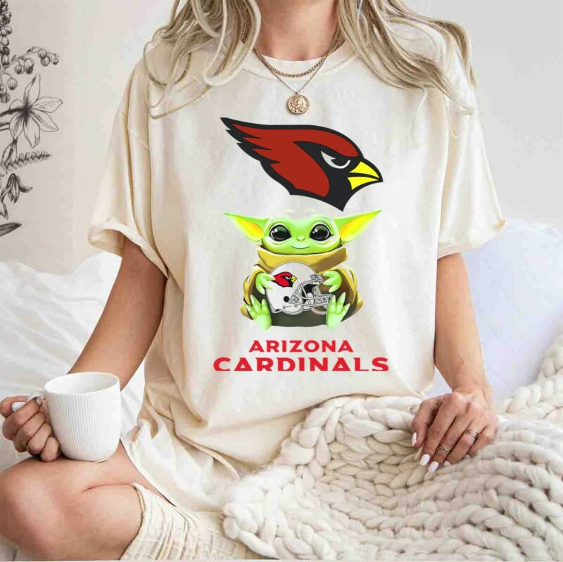 star wars baby yoda holding arizona cardinals helmet t shirt t shirt 1 1