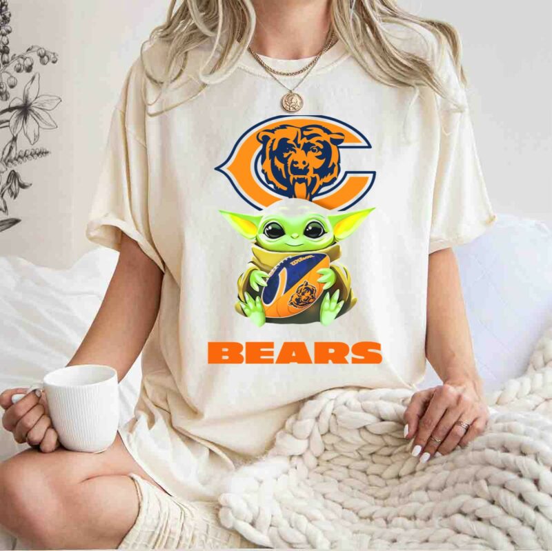 star wars baby yoda hug chicago bears football logo fan t shirt t shirt 1 1