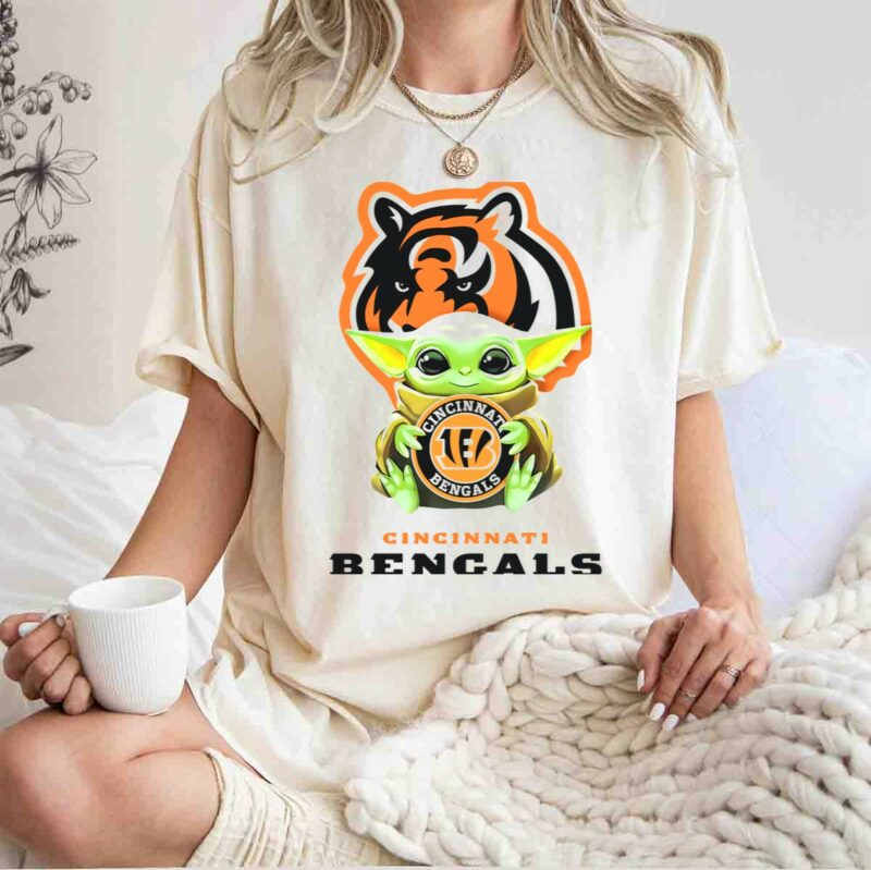 star wars baby yoda hug cincinnati bengals t shirt t shirt 1 1