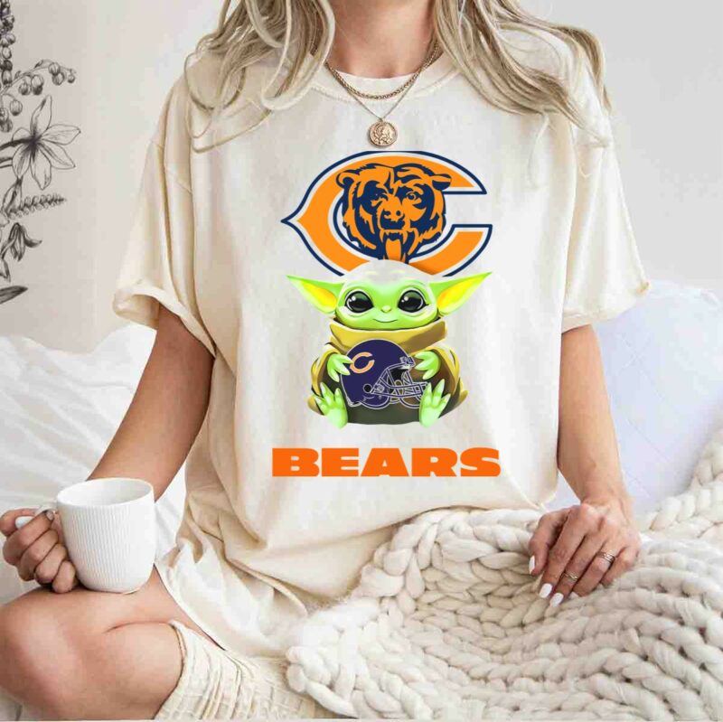 star wars baby yoda with chicago bears helmet and logo bears t shirt t shirt 1 1